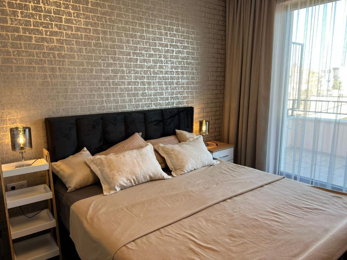 Luxury Penthouse Apartments At Valencia Gardens Бургас Экстерьер фото