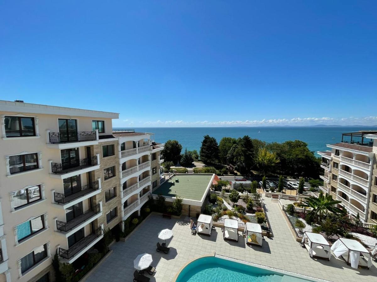 Luxury Penthouse Apartments At Valencia Gardens Бургас Экстерьер фото