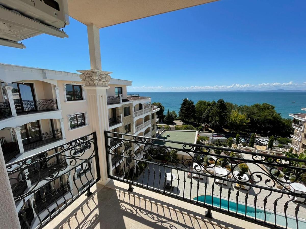 Luxury Penthouse Apartments At Valencia Gardens Бургас Экстерьер фото