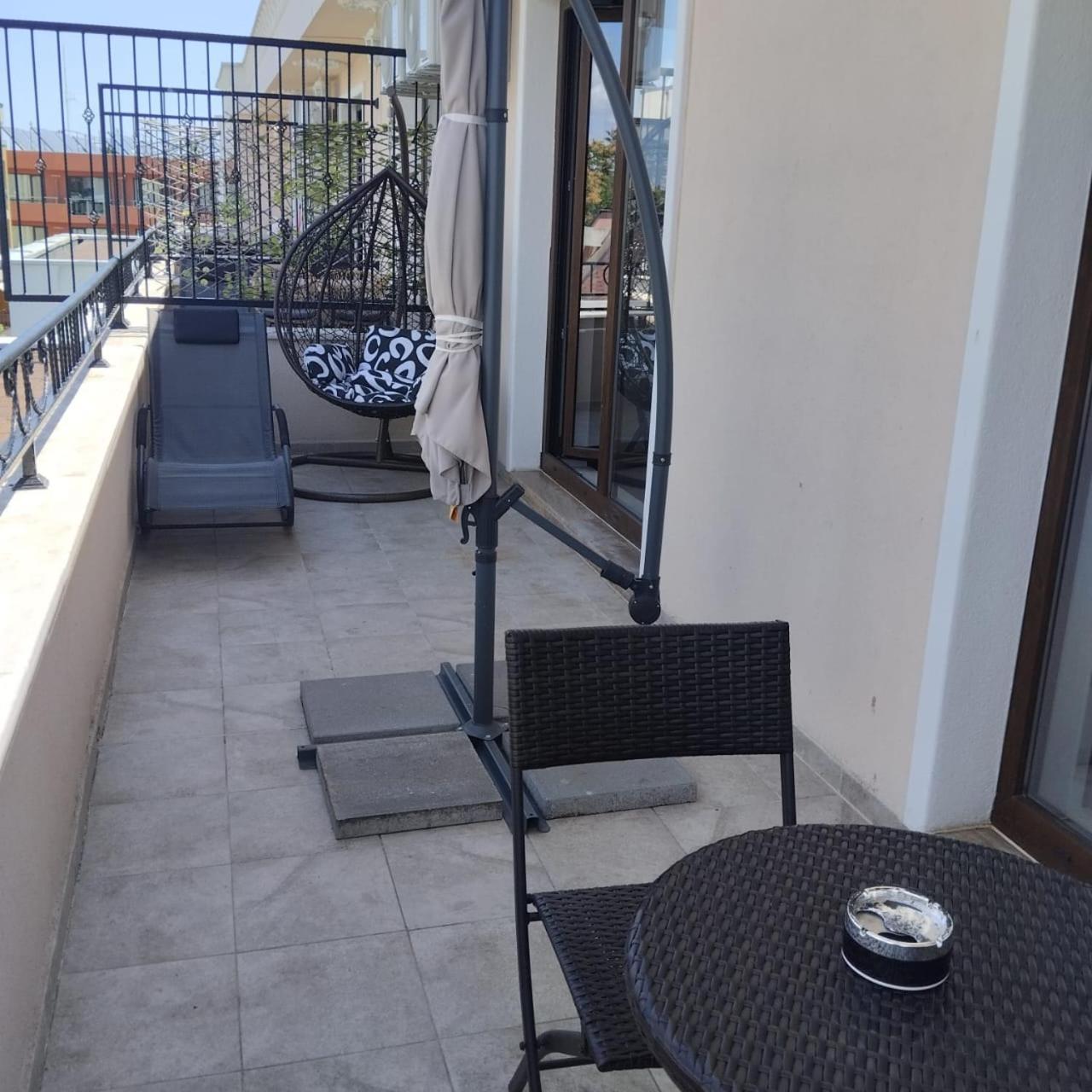 Luxury Penthouse Apartments At Valencia Gardens Бургас Номер фото